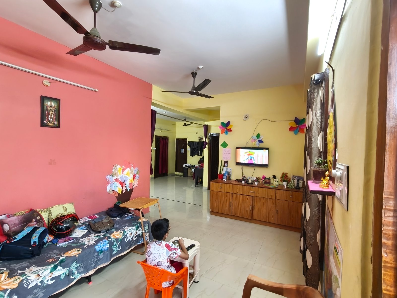 3Bhk Semi Furnished Flat For Sale